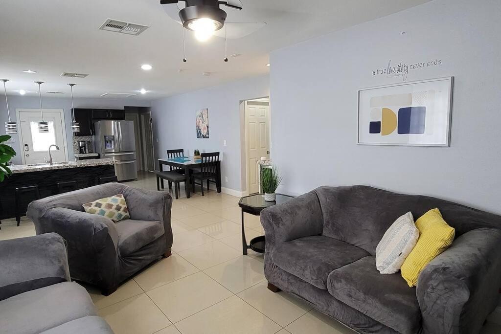 K - Fully Remodeled And Professionally Decorated Las Vegas Exterior photo